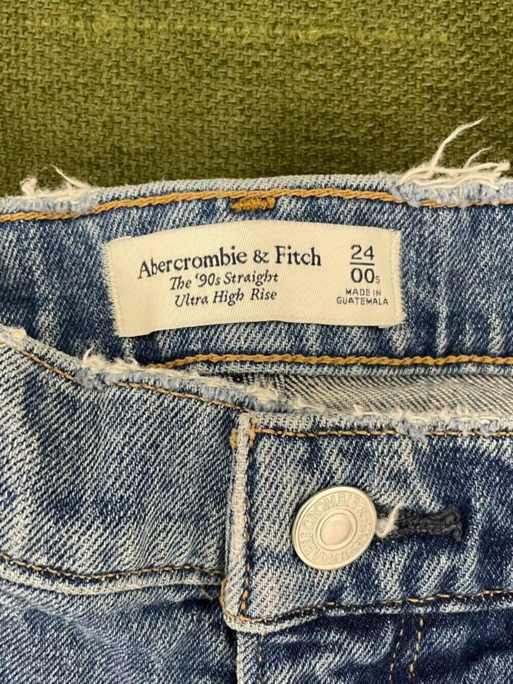 Abercrombie & Fitch Women's Blue and Navy Jeans